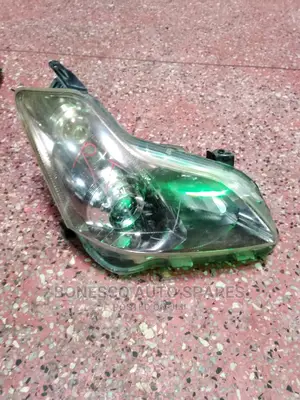 Toyota Blade Xenon Headlight Assembly