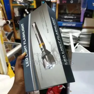 Zoomable Cree Xm-L Q5 LED Flashlight Torch