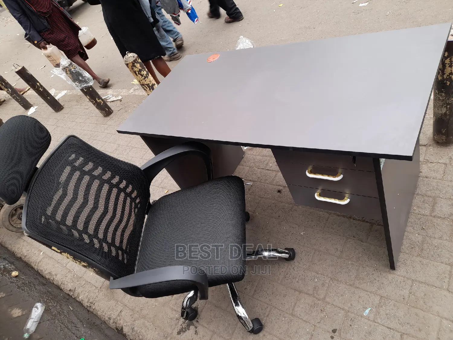 Office Chair and Desk