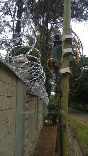 Quality Rust Proof Electric and Razor Wire Installation