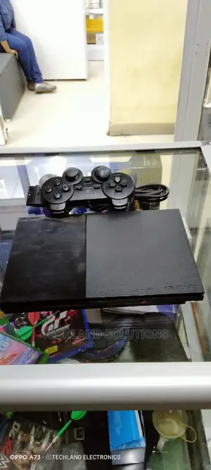 Playstation 2 . ( Ps2)