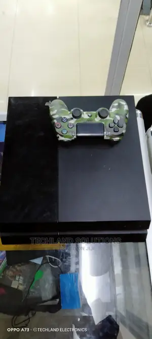 Ps4 Standard , 500gb.