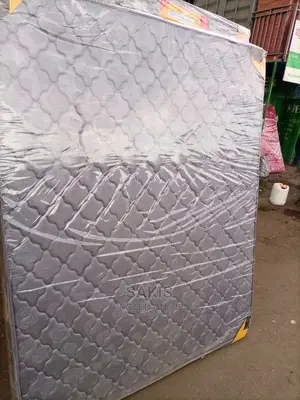 Bei Imeanguka Kwa Mattresses. Delivery Pia Ni Free. HDQ 8"