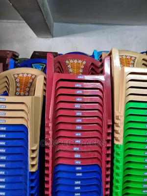 Quality Plastic Chairs. Flower Back