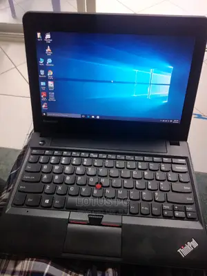 Laptop Lenovo ThinkPad X130e 4GB Intel Core 2 Duo HDD 320GB