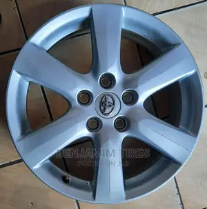 Original Alloy Rim Size 17 Inch for Toyota Vanguard.