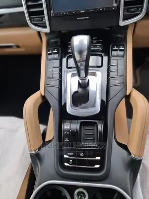 Porsche Cayenne 2015 White