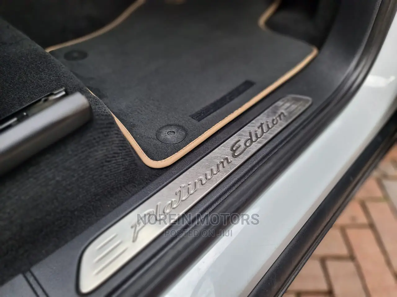 Porsche Cayenne 2015 White