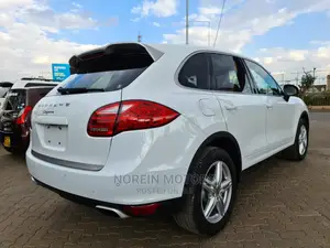 Porsche Cayenne 2015 White