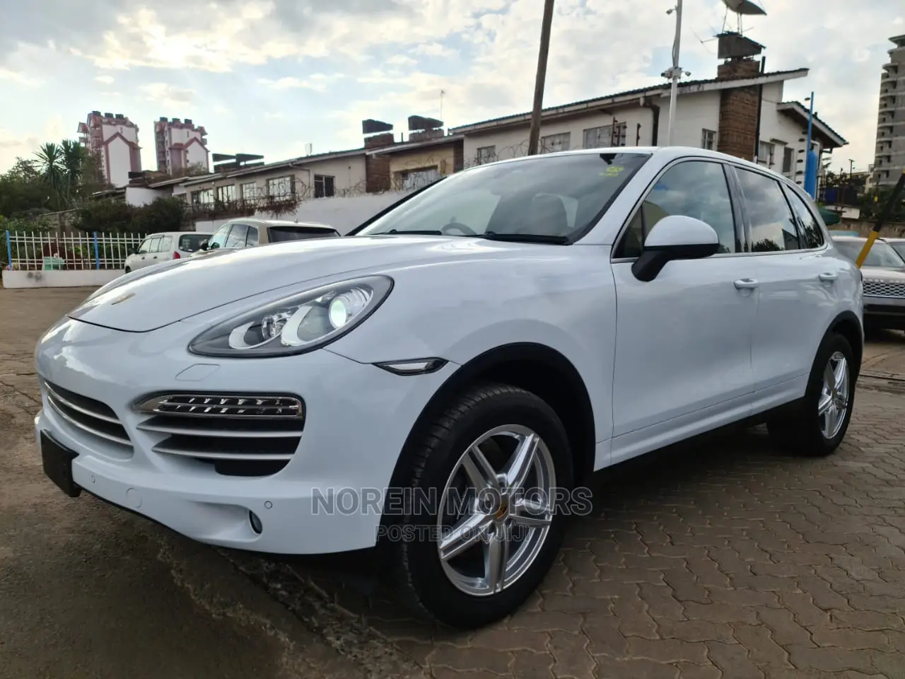 Porsche Cayenne 2015 White