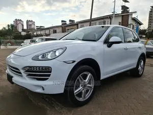 Porsche Cayenne 2015 White