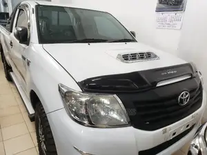 Toyota Hilux 2014 White