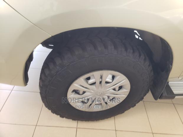 Toyota Hilux 2014 Gray - thumbnail 4