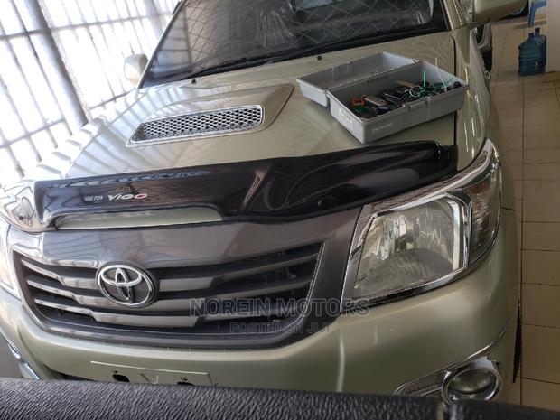 Toyota Hilux 2014 Gray - thumbnail 3