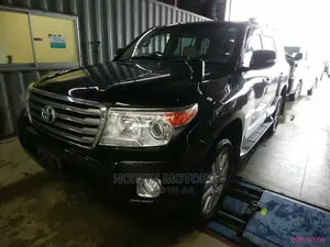 Toyota Land Cruiser 2014 Black