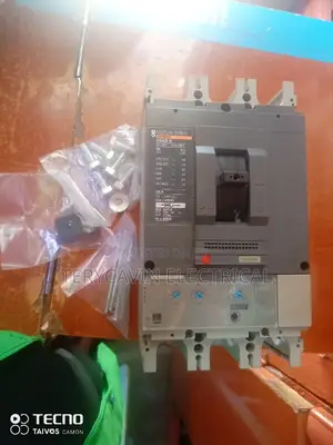 McCb 400A 3 Pole