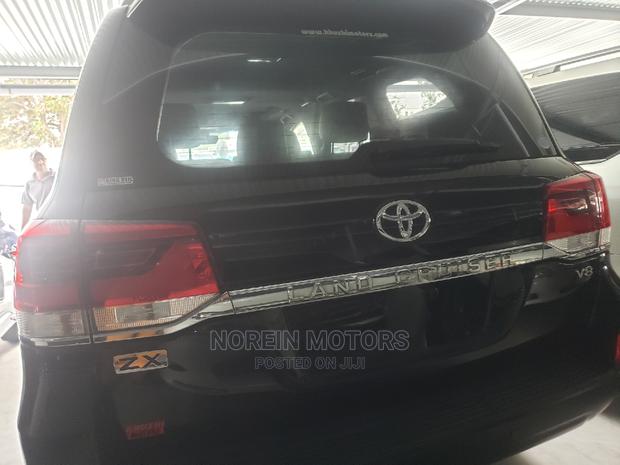 Toyota Land Cruiser 2016 Black - thumbnail 5