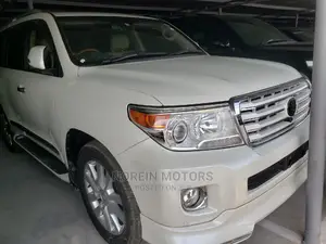 Toyota Land Cruiser 2014 White