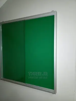 Lockable Noticeboards With Door Locks And Keys Easy To Pin