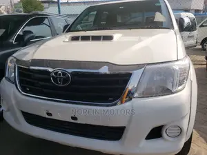 Toyota Hilux 2014 White
