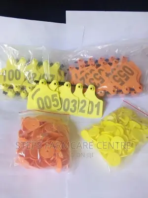 HOT DEAL 100-Pack Numbered Cows Ear Tags