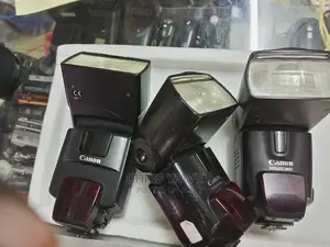 Canon 250D,4000D,2000D Speedlite/Flash