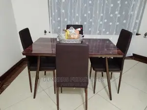 4 Seaters Dining Table Set.