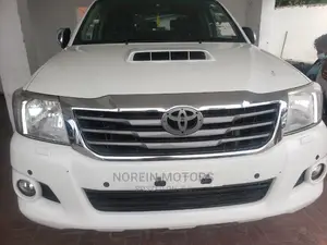 Toyota Hilux 2014 White