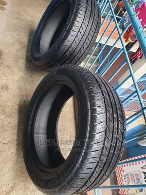 Dunlop Tires Sizes 285/50r20 for Landcruiser V8.