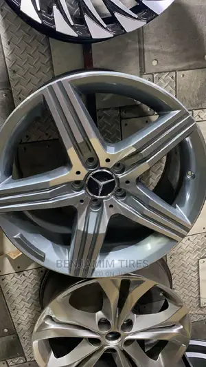 Brand New Alloy Rim Set Size 18 Inch for Mercedes-Benz.
