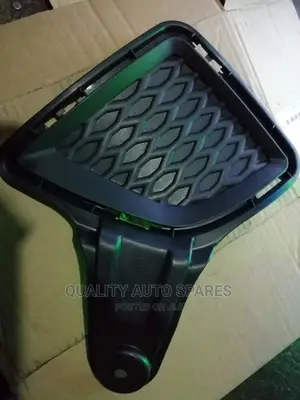 Hiace Toyota 7L Foglight Cover