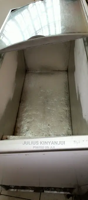 Showcase Freezer