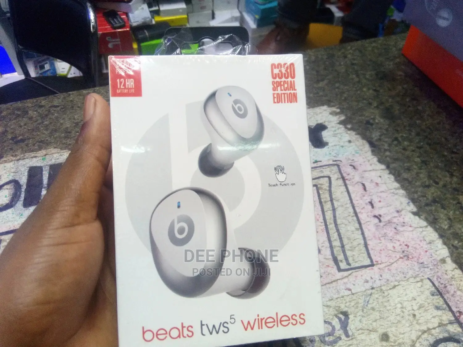 Beats Tws5 Wireless Earbuds.