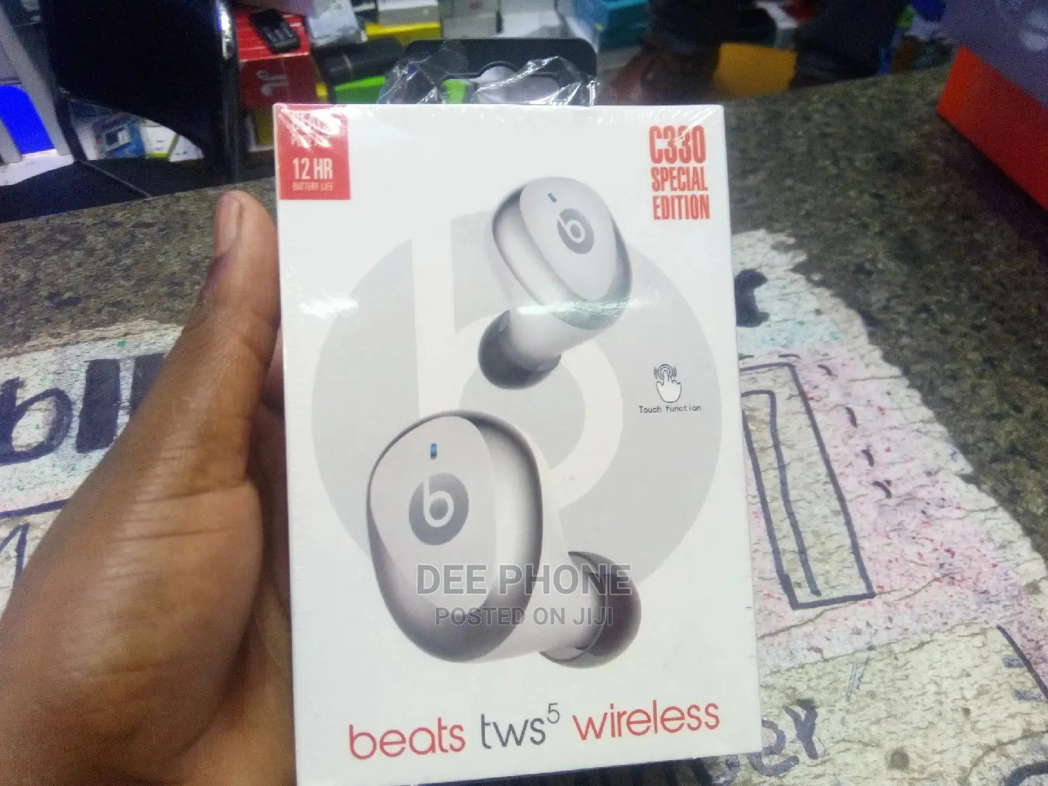 Beats Tws5 Wireless Earbuds.