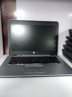 Laptop HP EliteBook 820 G3 8GB Intel Core I5 HDD 500GB