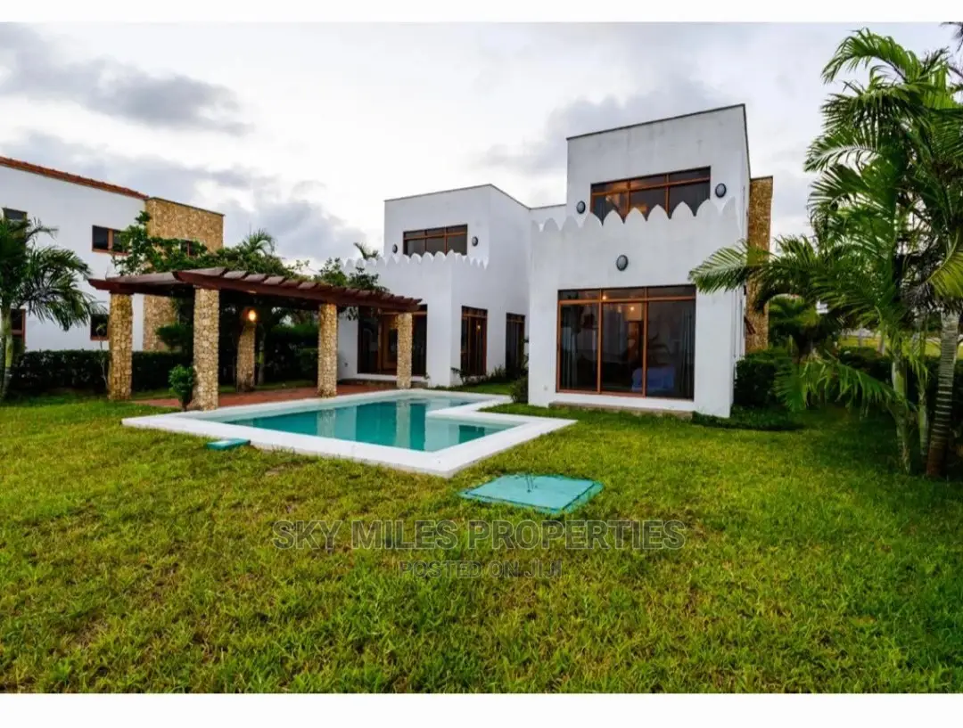 Luxurious Beach Villa Available for Holiday Rentals