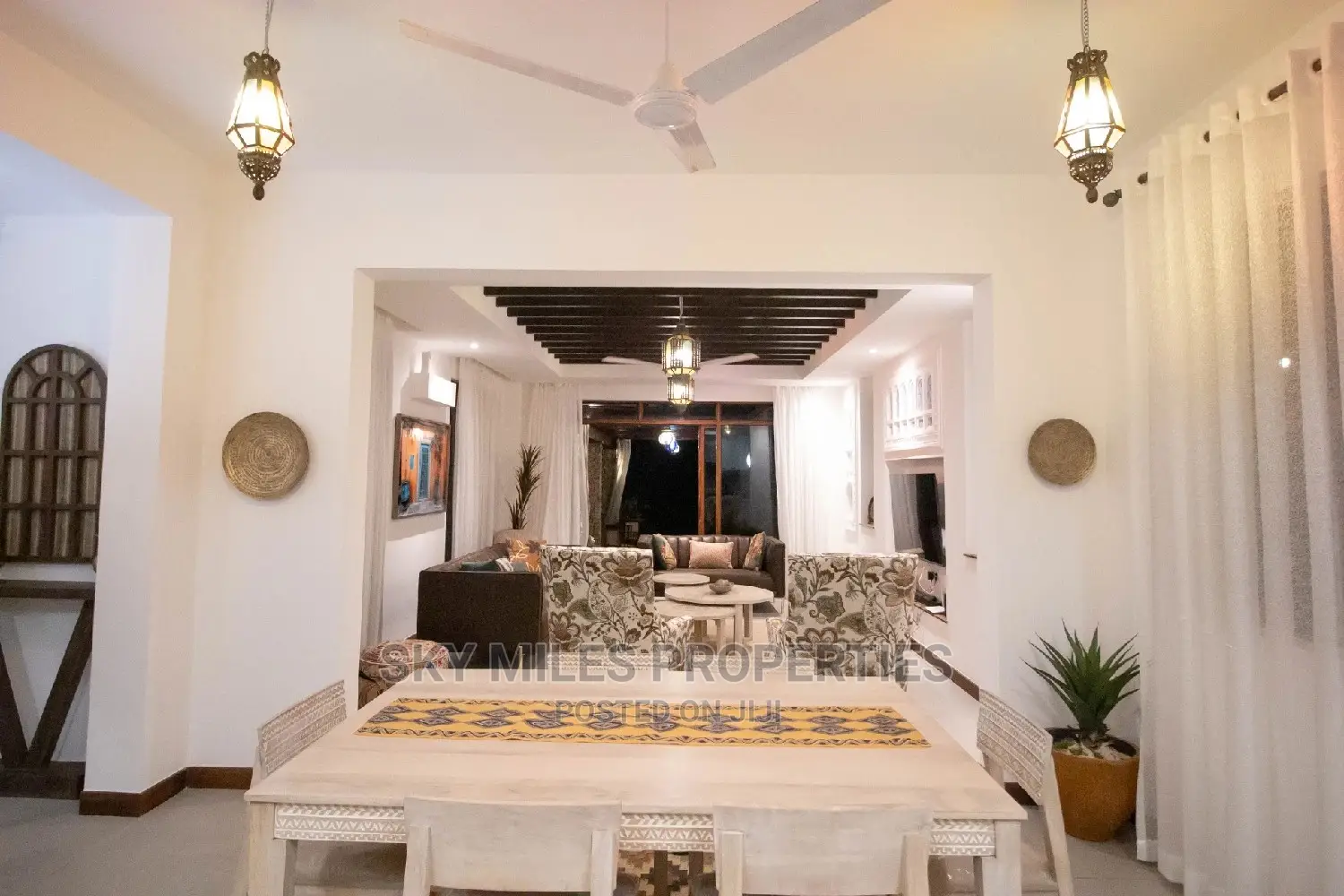 Luxurious Beach Villa Available for Holiday Rentals