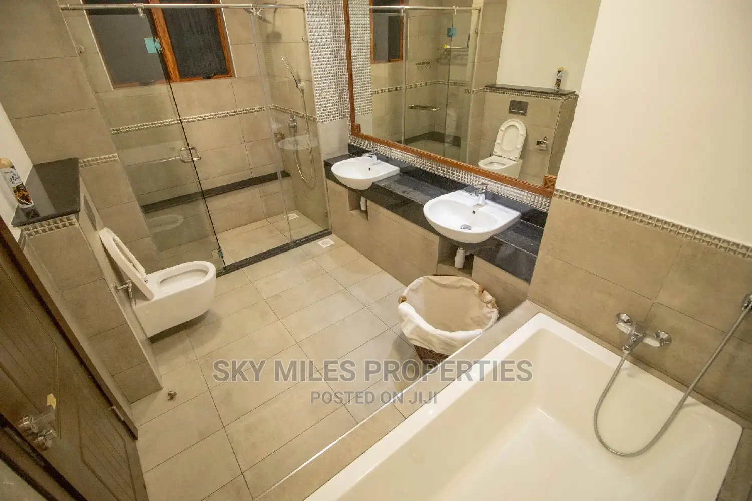 Luxurious Beach Villa Available for Holiday Rentals