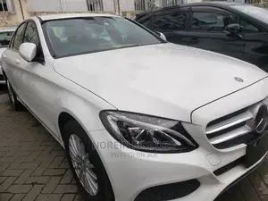 Mercedes-Benz C180 2015 Off White