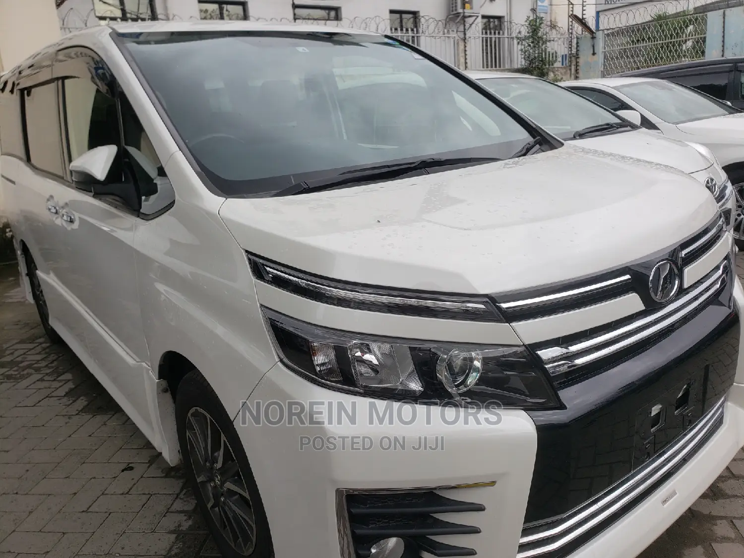 Toyota Voxy 2015 White