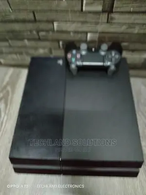 Playstation 4 Standard 500gb,.
