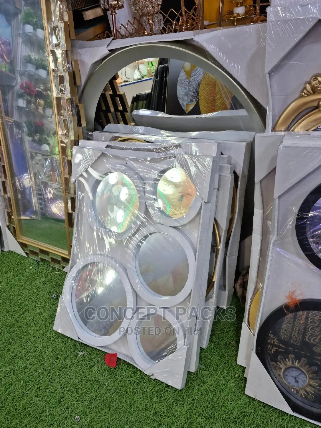 5pc Decorative Wall Mirrors.