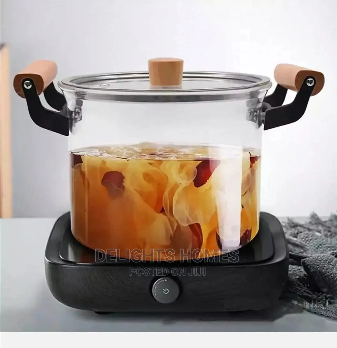 Glass Heat Resistant Pot With Wooden Handles