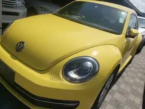 Volkswagen Beetle 2014 Yellow