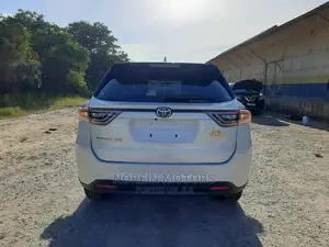 Toyota Harrier 2015 Ivory