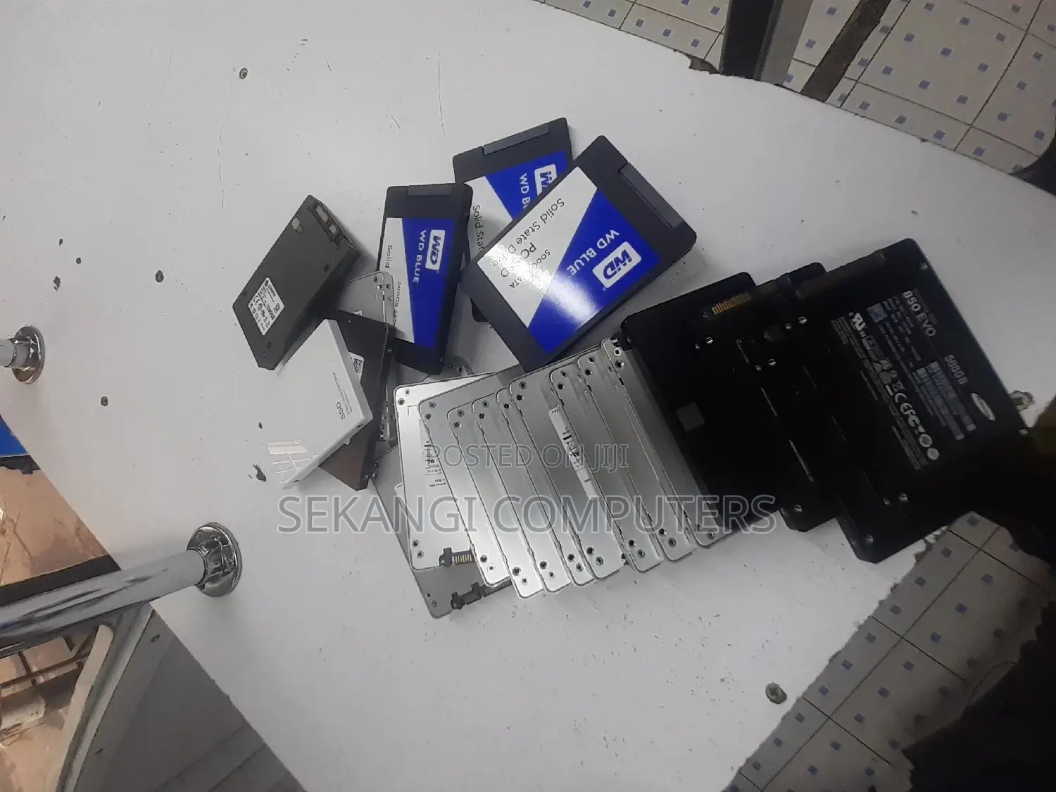 Solid State Drive ( Ssd)