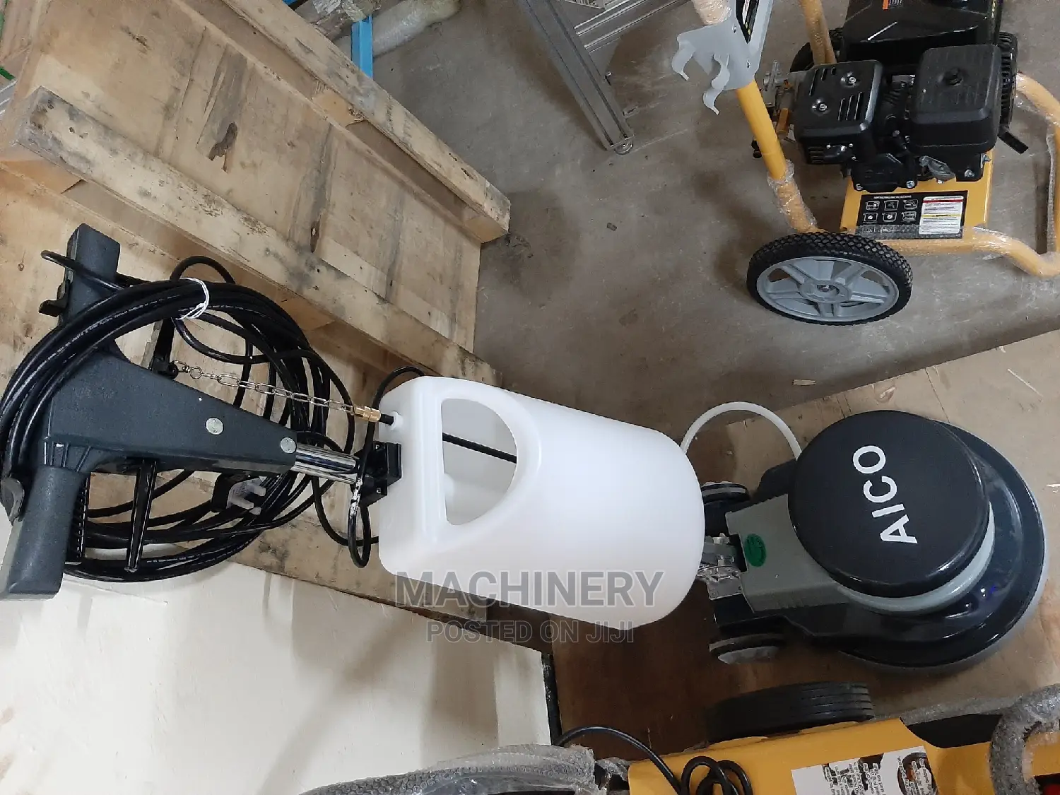 Floor and Carpet Cleaning Machine