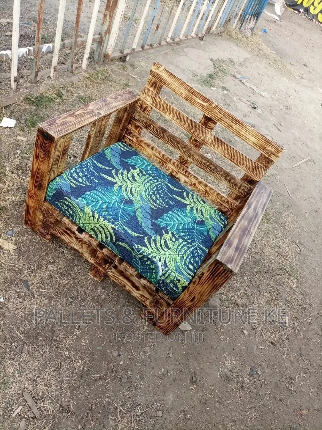 Pallets Sofa