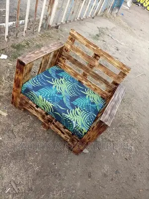 Pallets Sofa