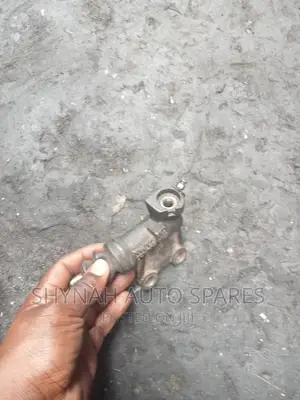 Slave Cylinder Mitsubishi L200